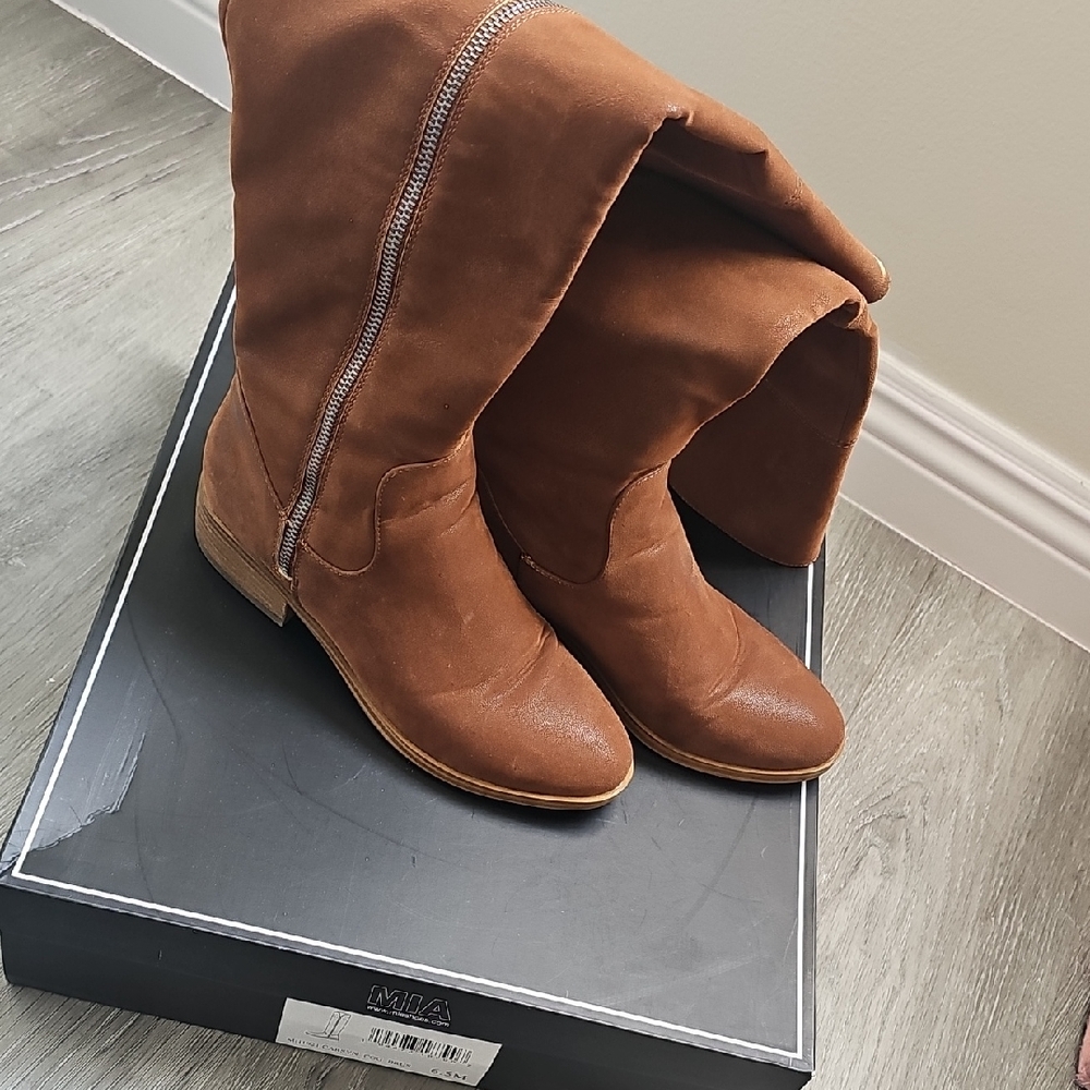 MIA Women's Tan Ankle Booties